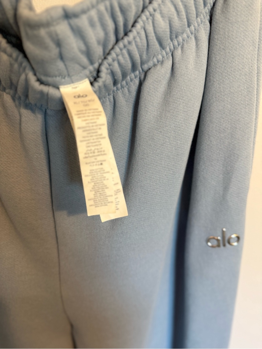 ALO Yoga Powder Blue Sweatpants with Elastic Waist - Picture 2 of 2